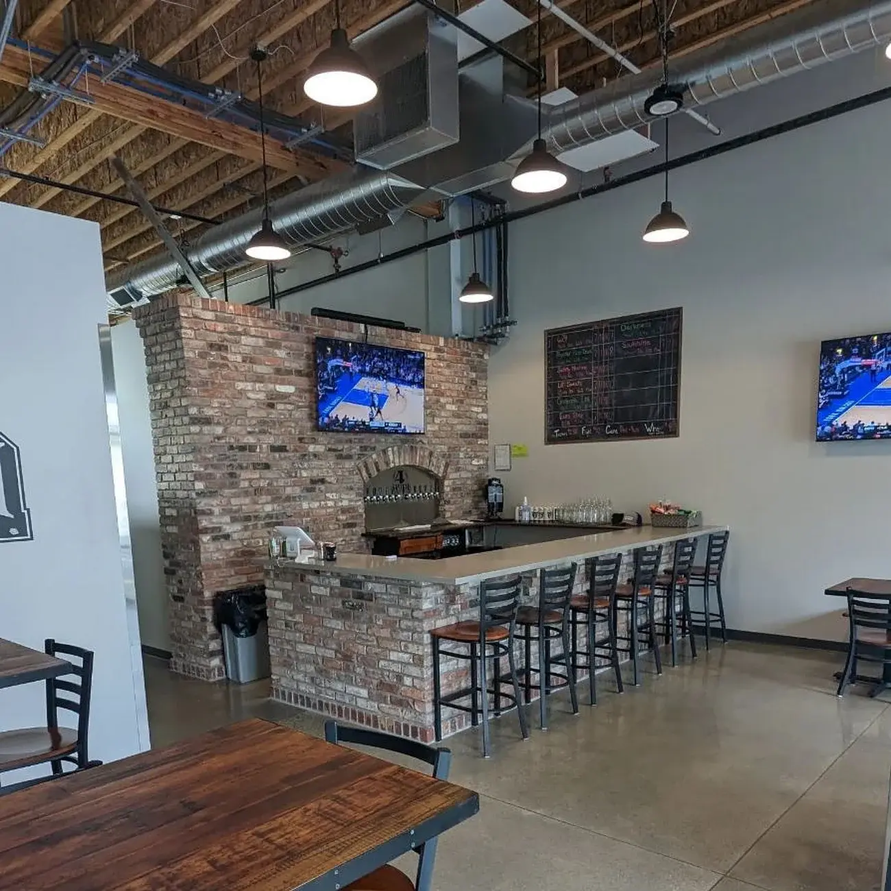 Swing Oil by 4 Stitch Brewing Co - Taproom & Kitchen